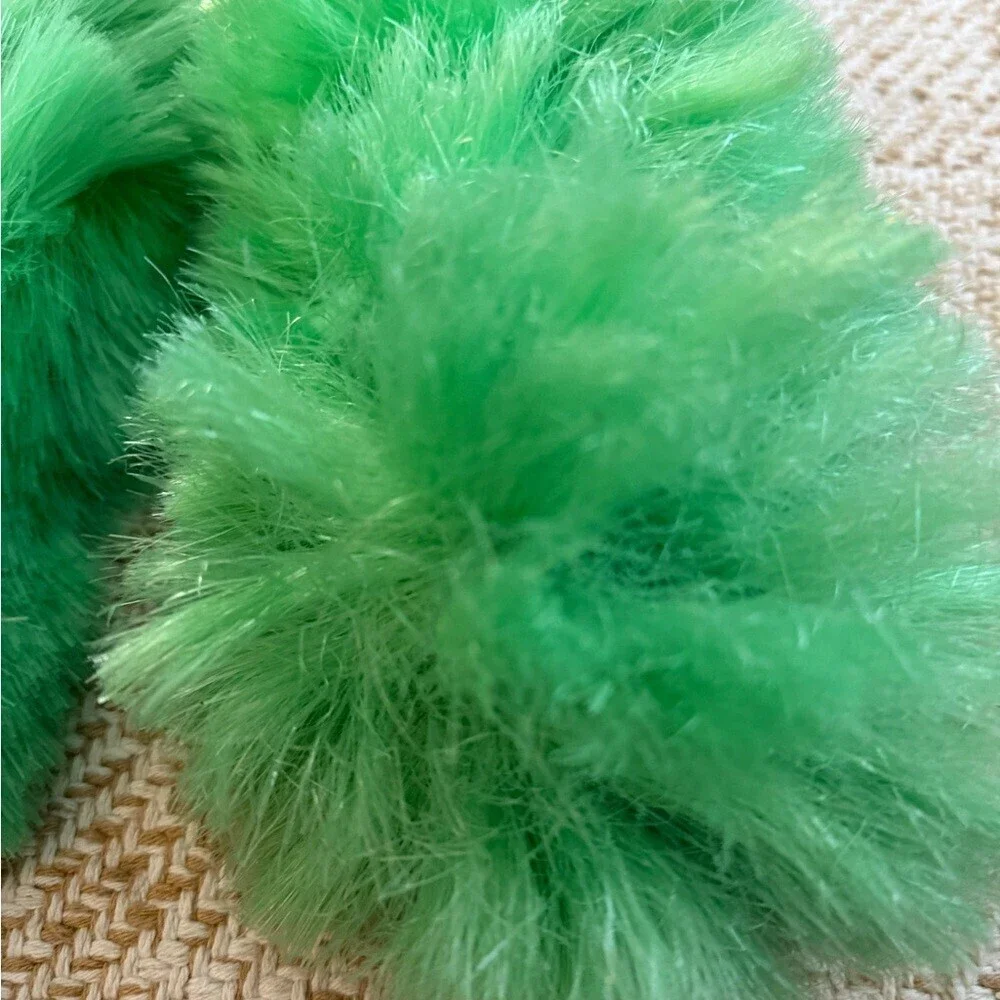 Green Extendable Dusters